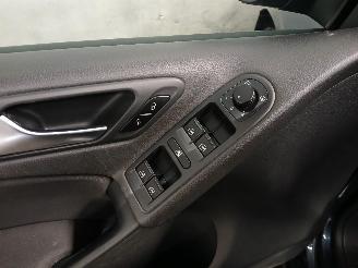 Volkswagen Golf Golf VI (5K1) Hatchback 1.2 TSI (CBZA) [63kW]  (05-2010/11-2012) picture 13