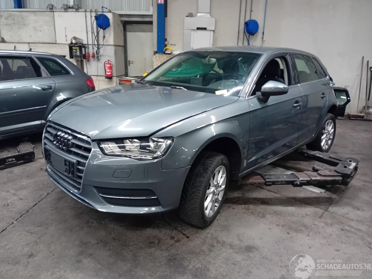 Audi A3 A3 Sportback (8VA/8VF) Hatchback 5-drs 1.2 TFSI 16V (CJZA(Euro 5)) [77=
kW]  (05-2013/03-2020)