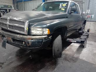 demontáž osobní automobily Dodge Ram Ram Pick-up 5.2 1500 4x2 (Y(V8-318)) [172kW]  (01-1993/09-2001) 1997