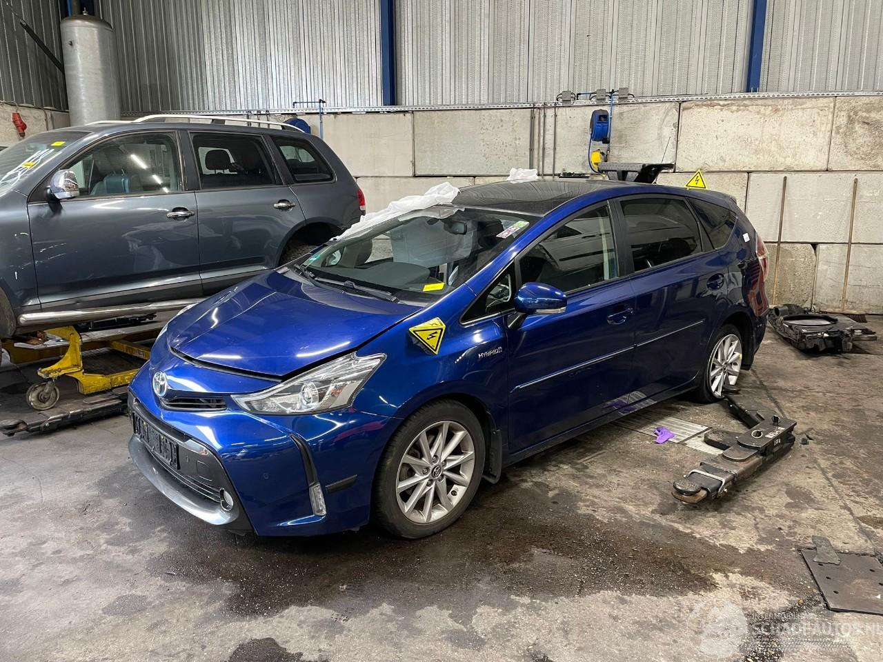 Toyota Prius Prius Plus (ZVW4) MPV 1.8 Hybrid 16V (2ZRFXE) [100kW]  (05-2011/...)