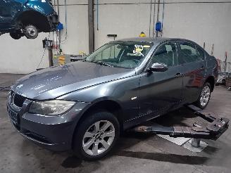 Démontage voiture BMW 3-serie 3 serie (E90) Sedan 318i 16V (N46-B20B) [95kW]  (09-2005/03-2007) 2007