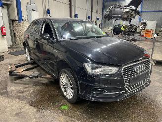 Audi A3 A3 Sportback (8VA/8VF) Hatchback 5-drs 1.4 TFSI 16V e-tron (CUKB(Euro =
6)) [110kW]  (05-2014/10-2020) picture 2