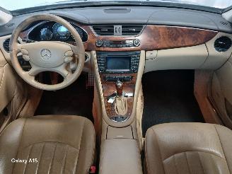 Mercedes CLS CLS (C219) Sedan 350 CGI 3.5 V6 24V (M272.985) [215kW]  (04-2006/12-20=
10) picture 13
