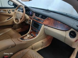 Mercedes CLS CLS (C219) Sedan 350 CGI 3.5 V6 24V (M272.985) [215kW]  (04-2006/12-20=
10) picture 8