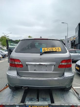 Mercedes B-klasse B (W245) Hatchback 2.0 B-200 16V (M266.960) [100kW]  (03-2005/11-2011)= picture 4