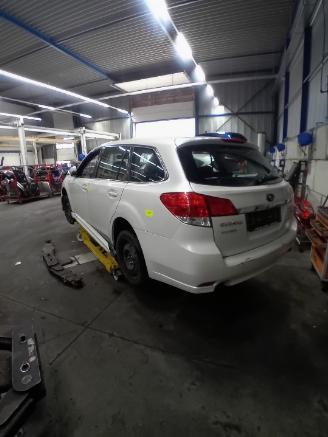 Subaru Legacy Legacy Wagon (BR) Combi 2.0 D 16V (EJ20Z) [110kW]  (09-2009/...) picture 3
