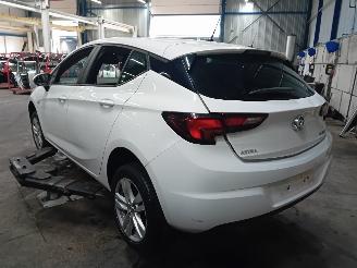 Opel Astra Astra K Hatchback 5-drs 1.6 CDTI 110 16V (B16DTU(Euro 6)) [81kW]  (02-=
2016/...) picture 4