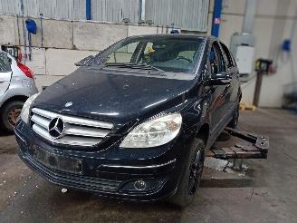 demontáž osobní automobily Mercedes B-klasse B (W245) Hatchback 1.7 B-170 16V (M266.940) [85kW]  (03-2005/11-2011) 2006