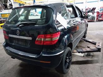 Mercedes B-klasse B (W245) Hatchback 1.7 B-170 16V (M266.940) [85kW]  (03-2005/11-2011) picture 4