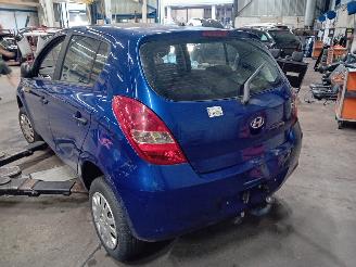 Hyundai I-20 i20 Hatchback 1.2i 16V (G4LA) [57kW]  (09-2008/12-2012) picture 4