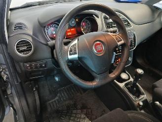 Fiat Punto Punto III (199) Hatchback 0.9 TwinAir (312.A.2000) [63kW]  (03-2012/..=
=2E) picture 10