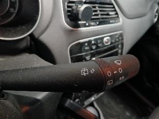 Fiat Punto Punto III (199) Hatchback 0.9 TwinAir (312.A.2000) [63kW]  (03-2012/..=
=2E) picture 14