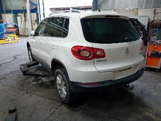 Volkswagen Tiguan Tiguan (5N1/2) SUV 2.0 TSI 16V 4Motion (CCZA(Euro 5)) [147kW]  (09-200=
7/07-2018) picture 4
