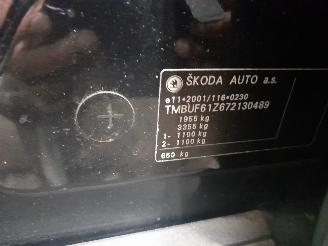 Skoda Octavia Octavia Combi (1Z5) Combi 5-drs 2.0 Turbo FSI 16V RS (BWA) [147kW]  (1=
0-2005/02-2013) picture 6