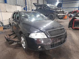 Skoda Octavia Octavia Combi (1Z5) Combi 5-drs 2.0 Turbo FSI 16V RS (BWA) [147kW]  (1=
0-2005/02-2013) picture 2