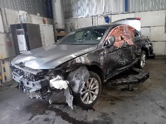 Auto da rottamare Volkswagen Passat Passat (3G2) Sedan 1.4 GTE Hybrid 16V (CUKC) [160kW]  (06-2015/03-2024=
) 2016