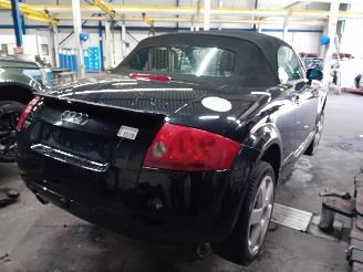 Audi TT TT Roadster (8N9) Cabrio 1.8 20V Turbo (AUQ) [132kW]  (10-1999/02-2007=
) picture 4