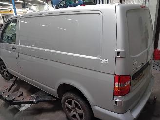 Volkswagen Transporter Transporter T5 Van 2.5 TDi (BNZ) [96kW]  (04-2003/11-2009) picture 4