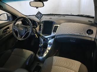 Chevrolet Cruze Cruze (300) Sedan 1.8 16V VVT (F18D4(Euro 5)) [104kW]  (05-2009/12-201=
5) picture 8