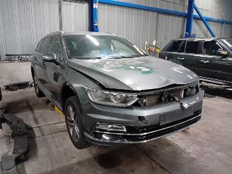 Volkswagen Passat Passat Variant (3G5) Combi 1.6 TDI 16V (DCXA) [88kW]  (08-2014/11-2020=
) picture 2