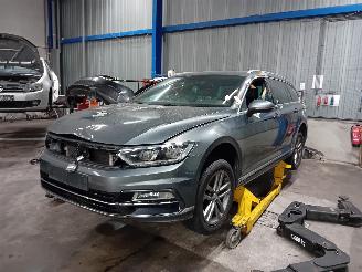 Vrakbiler auto Volkswagen Passat Passat Variant (3G5) Combi 1.6 TDI 16V (DCXA) [88kW]  (08-2014/11-2020=
) 2017/8