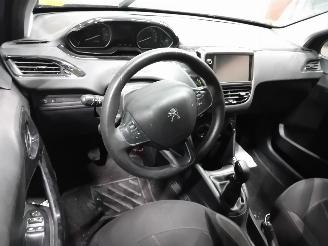 Peugeot 208 208 I (CA/CC/CK/CL) Hatchback 1.4 16V (EP3C(8FN)) [70kW]  (03-2012/12-=
2019) picture 5