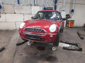 Auto da rottamare Mini Mini Mini One/Cooper (R50) Hatchback 1.6 16V One (W10-B16A) [66kW]  (06-200=
1/03-2007) 2006