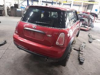 Mini Mini Mini One/Cooper (R50) Hatchback 1.6 16V One (W10-B16A) [66kW]  (06-200=
1/03-2007) picture 3