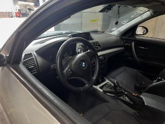 BMW 1-serie 1 serie (E87/87N) Hatchback 5-drs 116d 16V (N47-D20A) [85kW]  (03-2009=
/06-2011) picture 5