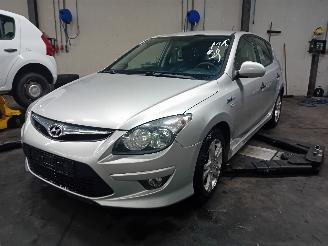 demontáž osobní automobily Hyundai I-30 i30 (FD) Hatchback 1.4 CVVT 16V (G4FA) [80kW]  (10-2007/11-2011) 2010