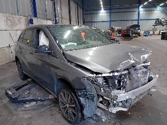 Mercedes B-klasse B (W246) Hatchback 1.6 B-200 BlueEFFICIENCY Turbo 16V (M270.910) [115k=
W]  (11-2011/12-2018) picture 2