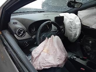 Mercedes B-klasse B (W246) Hatchback 1.6 B-200 BlueEFFICIENCY Turbo 16V (M270.910) [115k=
W]  (11-2011/12-2018) picture 5