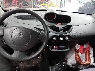 Renault Twingo Twingo II (CN) Hatchback 3-drs 1.2 16V (D4F-764(D4F-E7)) [55kW]  (03-2=
007/09-2014) picture 5