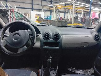 Dacia Sandero Sandero I (BS) Hatchback 1.2 16V (D4F-732(D4F-F7)) [55kW]  (11-2008/12=
-2012) picture 5