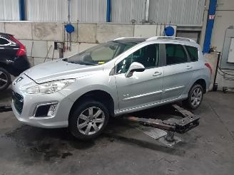 demontáž osobní automobily Peugeot 308 308 SW (4E/H) Combi 5-drs 1.6 HDiF 16V (DV6C(9HD)) [84kW]  (03-2013/10=
-2014) 2013