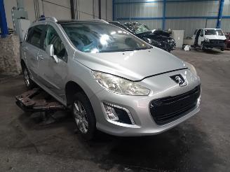 Peugeot 308 308 SW (4E/H) Combi 5-drs 1.6 HDiF 16V (DV6C(9HD)) [84kW]  (03-2013/10=
-2014) picture 2