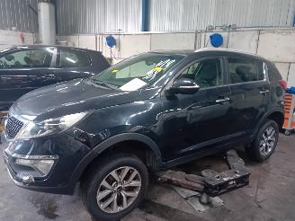 demontáž osobní automobily Kia Sportage Sportage (SL) Terreinwagen 1.7 CRDi 16V 4x2 (D4FD) [85kW]  (12-2010/02=
-2016) 2015