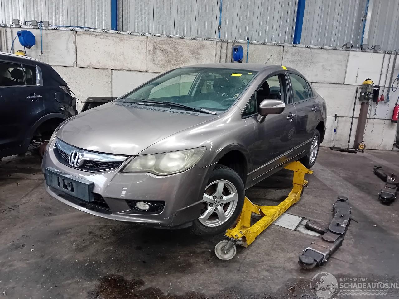 Honda Civic Civic (FA/FD) Sedan 1.3 Hybrid (LDA2) [70kW]  (01-2006/12-2010)