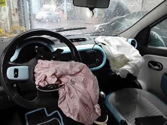 Renault Twingo Twingo III (AH) Hatchback 5-drs 1.0 SCe 70 12V (H4D-400(H4D-A4)) [52kW=
]  (09-2014/...) picture 5