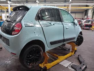 Renault Twingo Twingo III (AH) Hatchback 5-drs 1.0 SCe 70 12V (H4D-400(H4D-A4)) [52kW=
]  (09-2014/...) picture 3