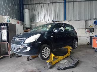 demontáž osobní automobily Hyundai I-20 i20 Hatchback 1.2i 16V (G4LA) [57kW]  (09-2008/12-2012) 2010