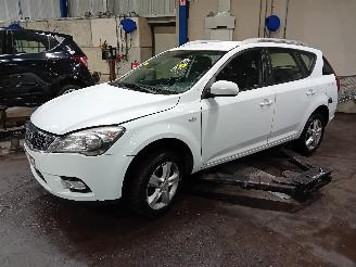 Autoverwertung Kia Cee d Cee'd Sporty Wagon (EDF) Combi 1.4 16V (G4FA) [66kW]  (07-2009/12-2012=
) 2011