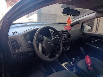 Kia Rio Rio III (UB) Hatchback 1.1 CRDi VGT 12V (D3FA) [55kW]  (09-2011/12-201=
7) picture 5