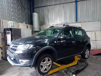 demontáž osobní automobily Dacia Sandero Sandero II Hatchback 0.9 TCE 12V (H4B-411) [66kW]  (10-2012/...) 2014