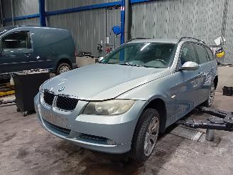 Salvage car BMW 3-serie 3 serie Touring (E91) Combi 320i 16V (N43-B20A) [125kW]  (02-2007/12-2=
012) 2007
