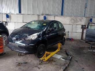 demontáž osobní automobily Toyota Aygo Aygo (B10) Hatchback 1.0 12V VVT-i (1KR-FE) [50kW]  (07-2005/05-2014) 2008