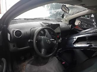 Toyota Aygo Aygo (B10) Hatchback 1.0 12V VVT-i (1KR-FE) [50kW]  (07-2005/05-2014) picture 5