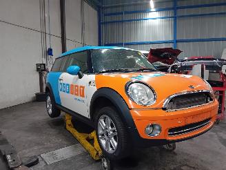Mini Mini Clubman (R55) Combi 1.6 16V Cooper (N12-B16A) [88kW]  (10-2007/12-2013=
) picture 2