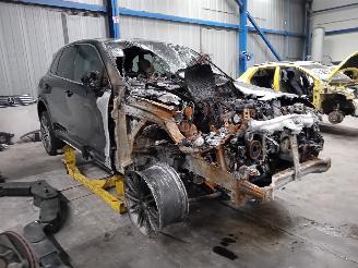 Porsche Cayenne Cayenne II (92A) SUV 3.0 S E-Hybrid 24V (MCG.EA) [306kW]  (05-2011/05-=
2017) picture 2