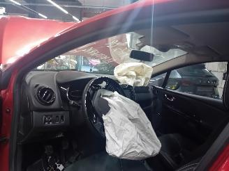 Renault Clio Clio IV Estate/Grandtour (7R) Combi 5-drs 0.9 Energy TCE 90 12V (H4B-4=
00(H4B-A4)) [66kW]  (01-2013/08-2021) picture 5